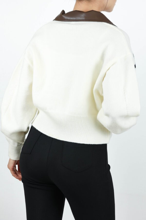 Sweater with zipper & leather collar - Image 8