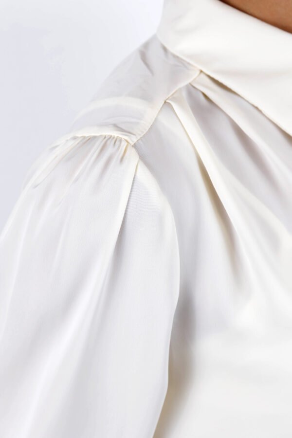 Button-Up satin shirt - Image 4