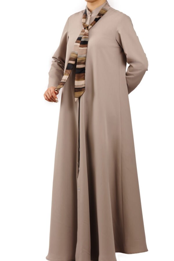 Classic abaya with colorful scarf - Image 4
