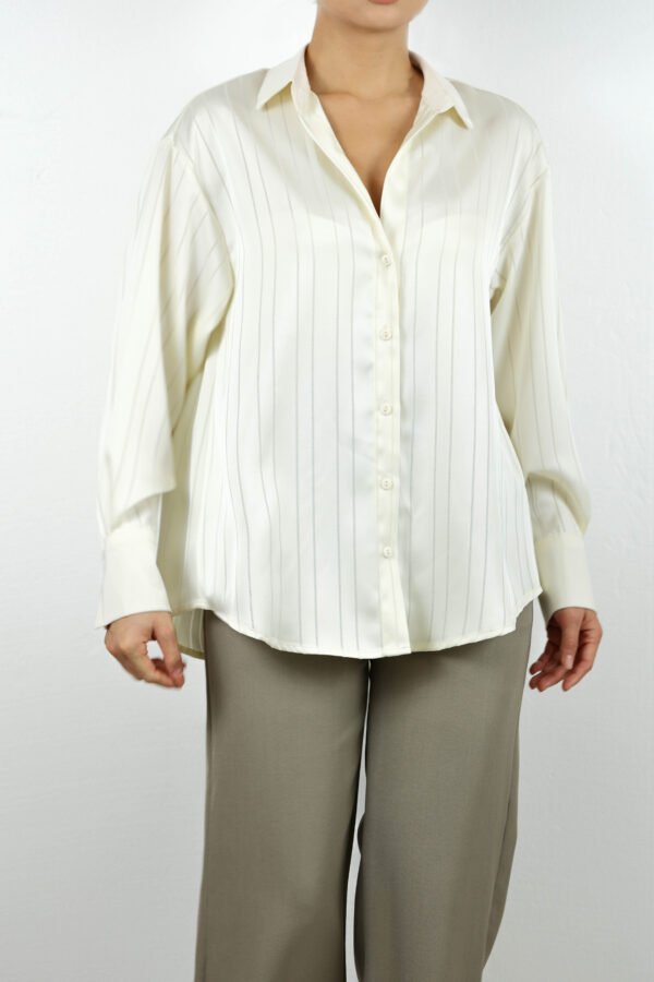 Classic shirt with striped lines - Image 2