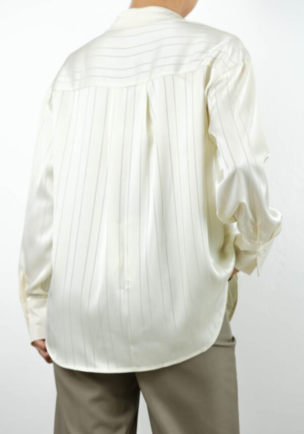 Classic shirt with striped lines - Image 3